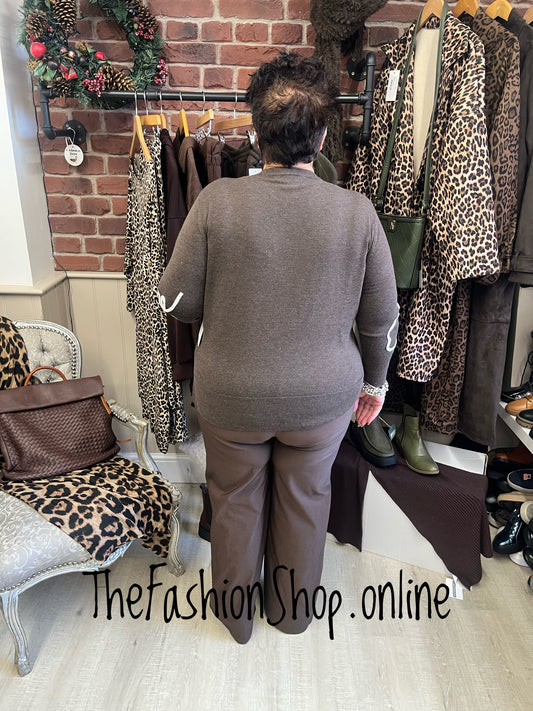 Daphne brown flower jumper 10-18