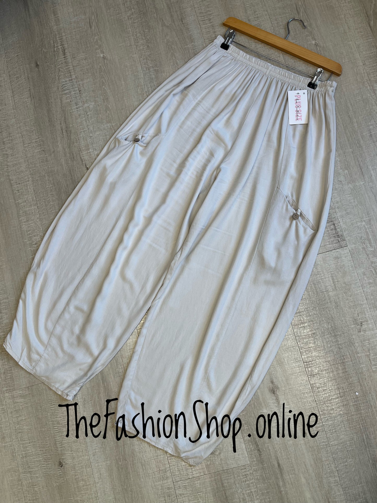 Dana beige relaxed trousers 12-20