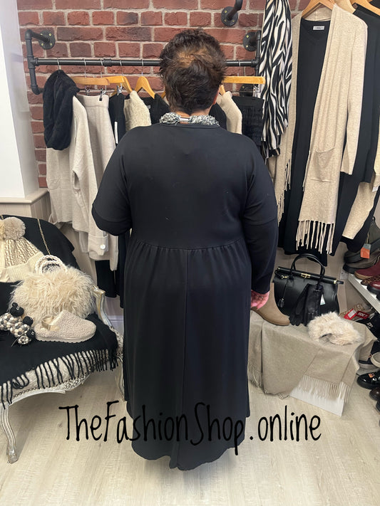 Mia black dress 16-22