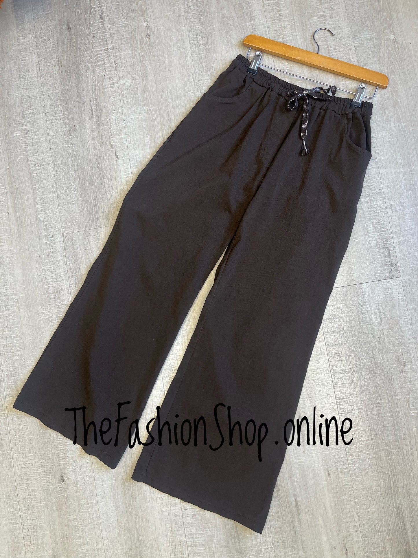 Harriett brown classic magic wide leg trousers 12-18