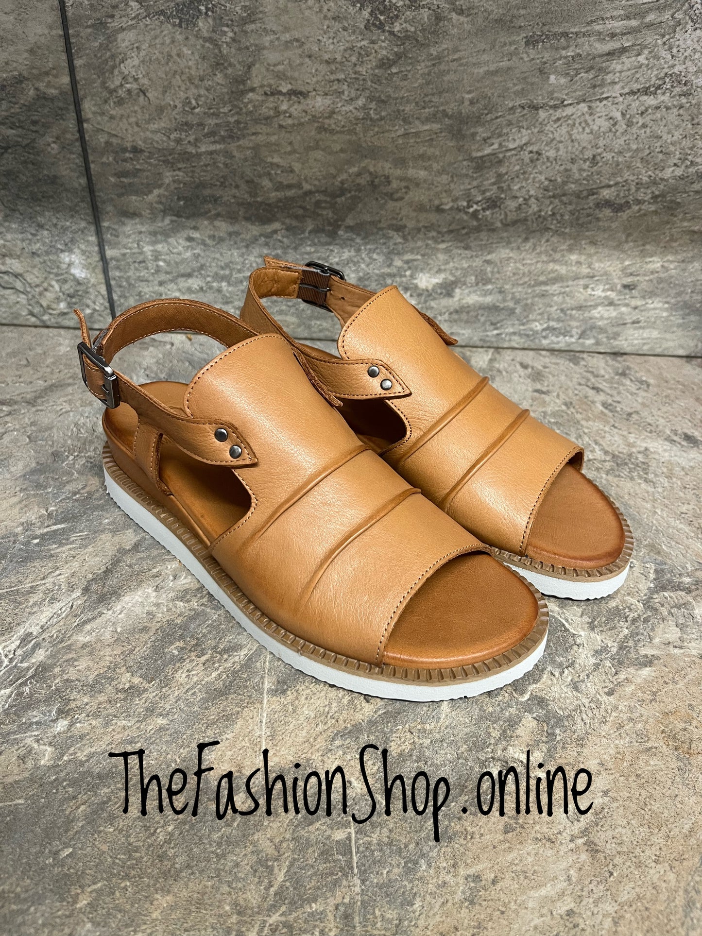 Modella Lyra tan leather sandals sizes 4-8 (37-41)