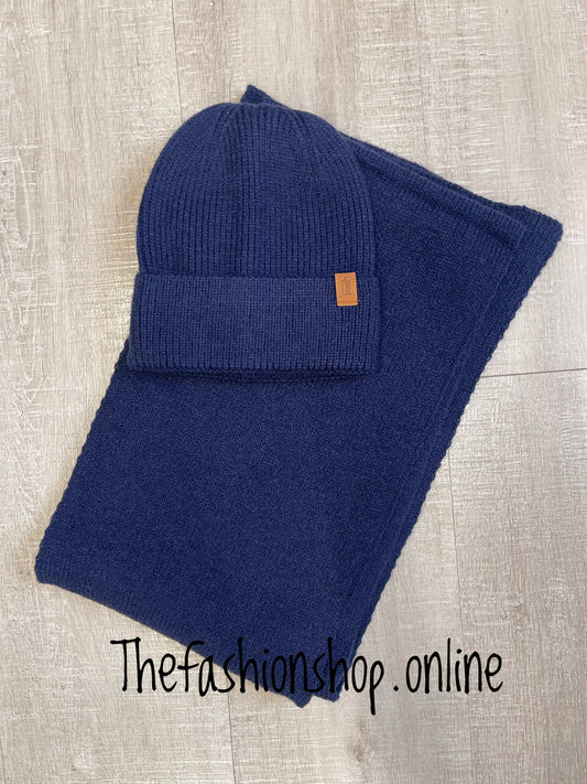 Huddy's Ribbed Scarf and Hat Gift Set - Navy