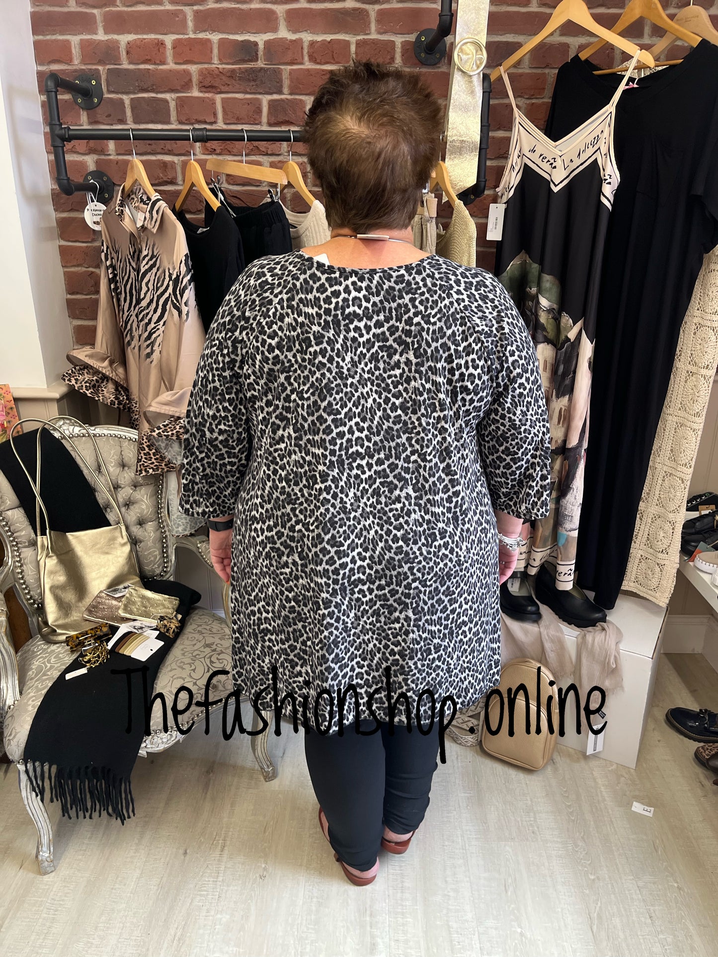 Clarissa grey leopard print top 16-24