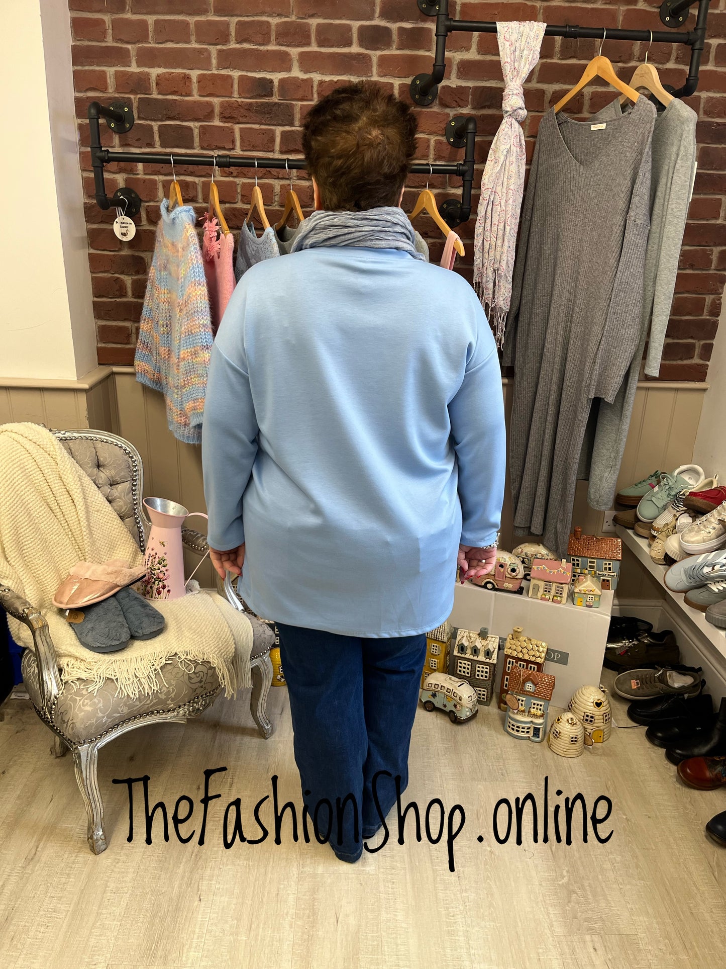Cassie blue high low top 16-22