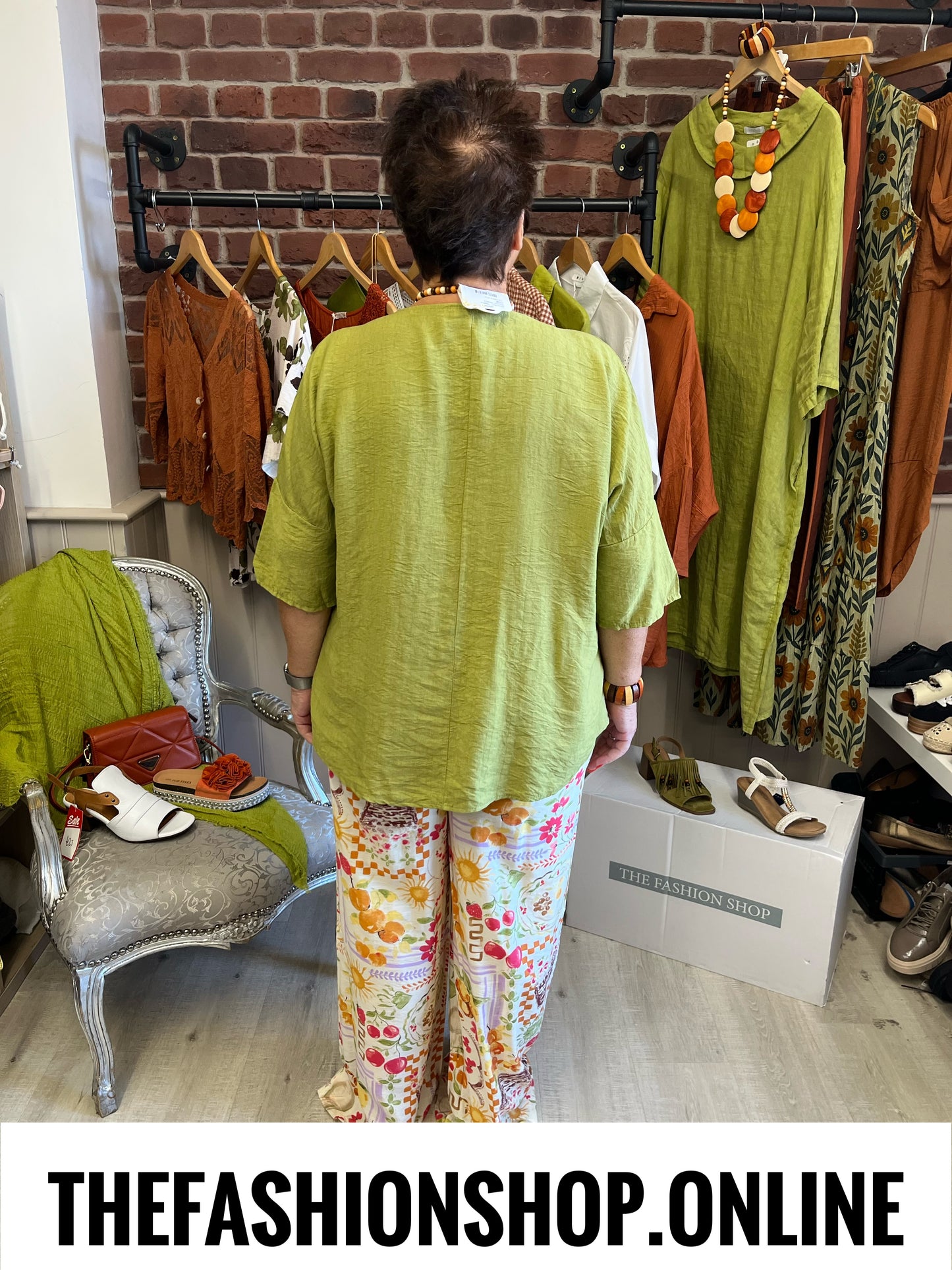 Nancy olive button top 14-20