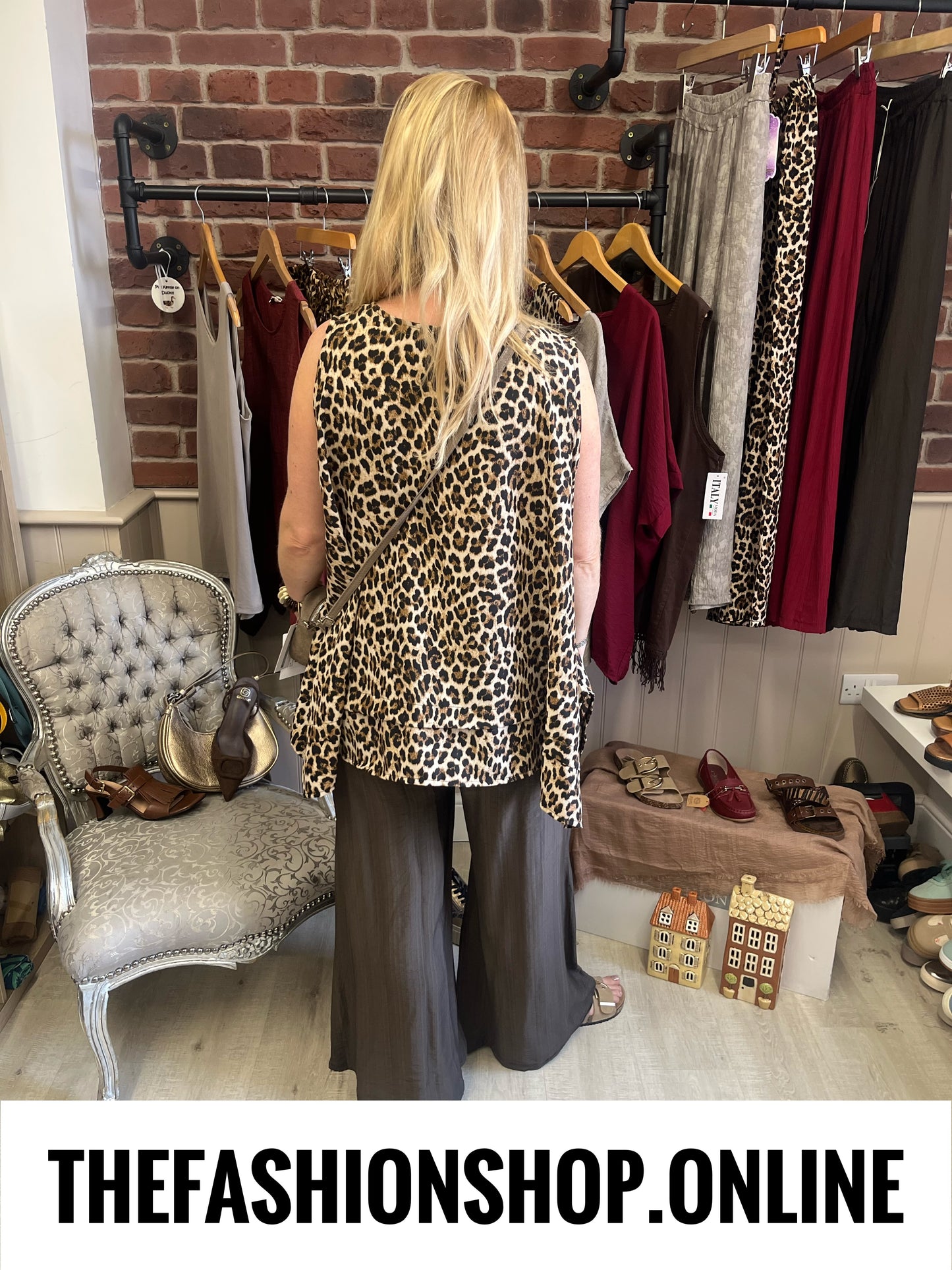 Elaina leopard print dipped hem top 14-22