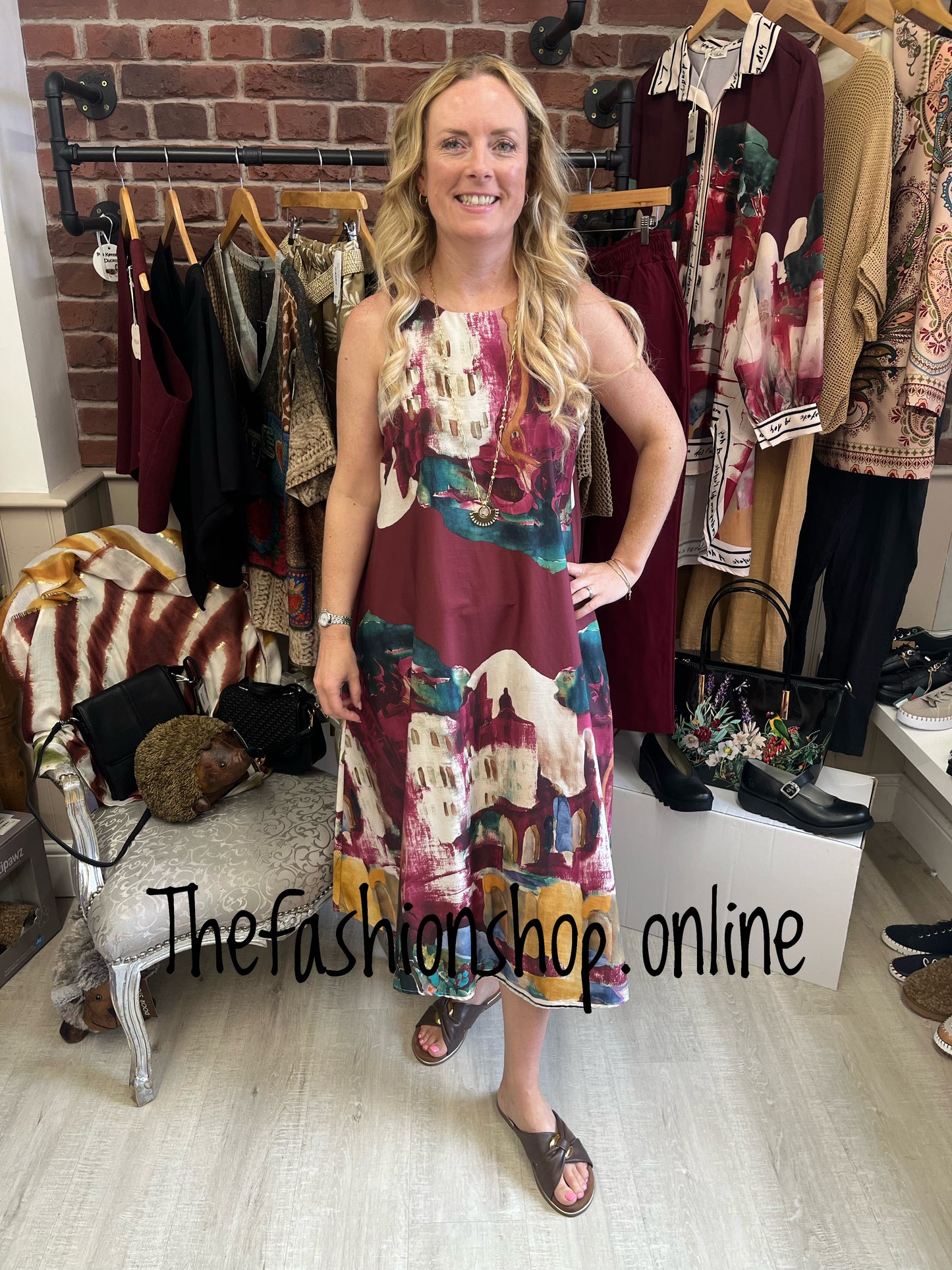 Parisian sleeveless dress in wine 8-14