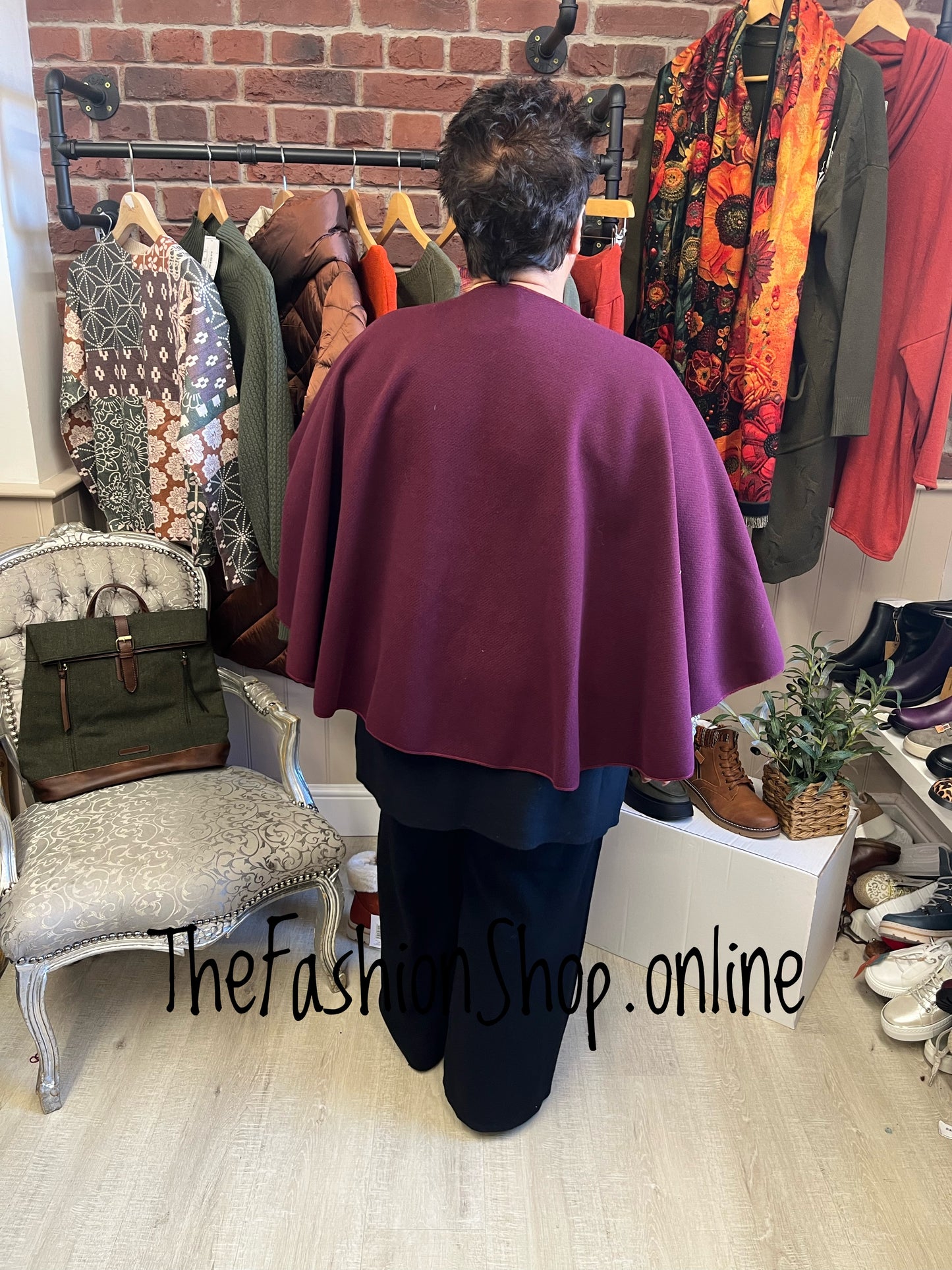 Christa plum ribbed cape - free size