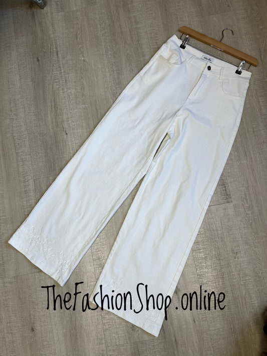 Debbie off white floral hem jeans sizes 10, 12, 14 and 16