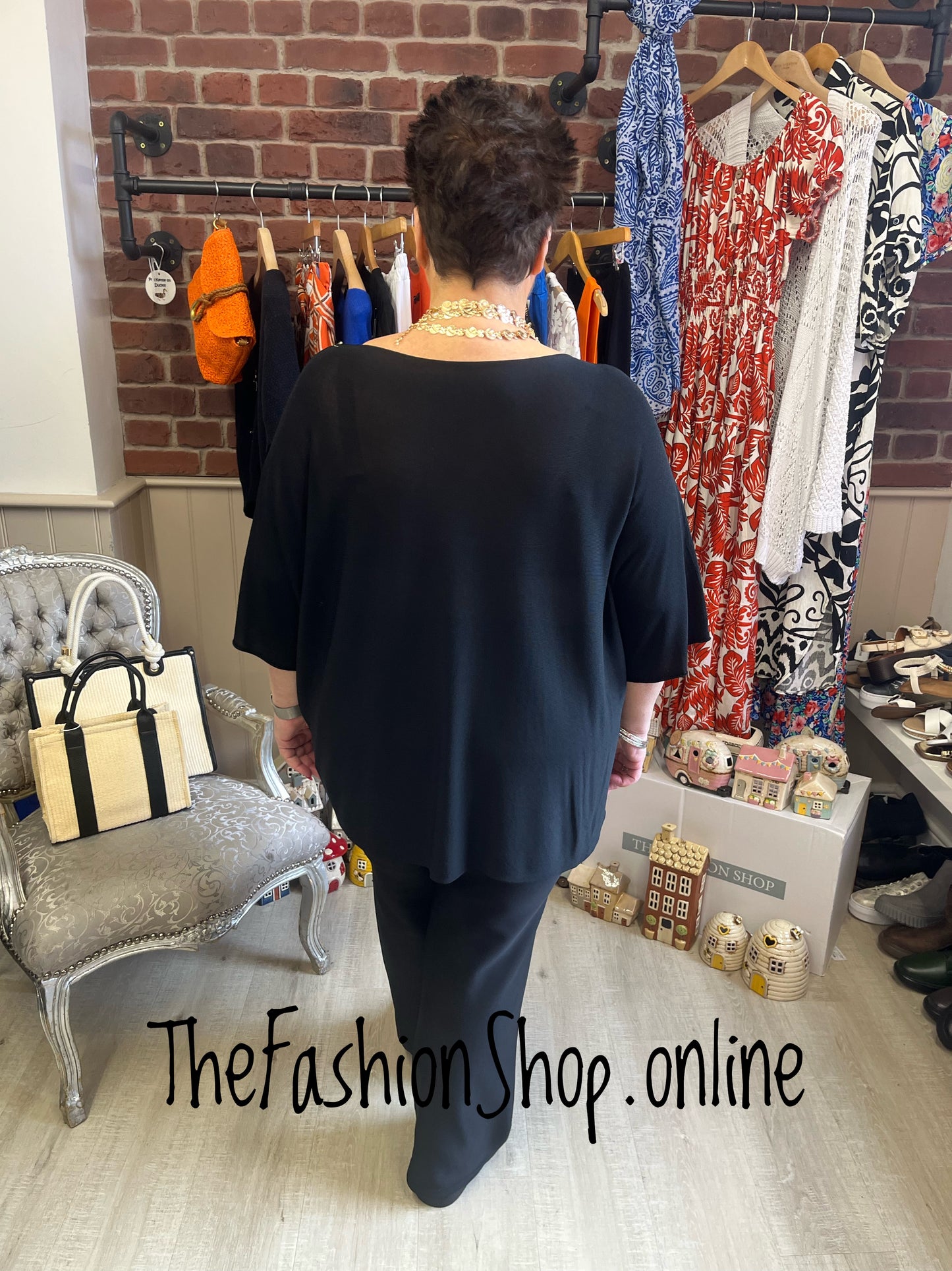 Abigail black round neck top 16-24