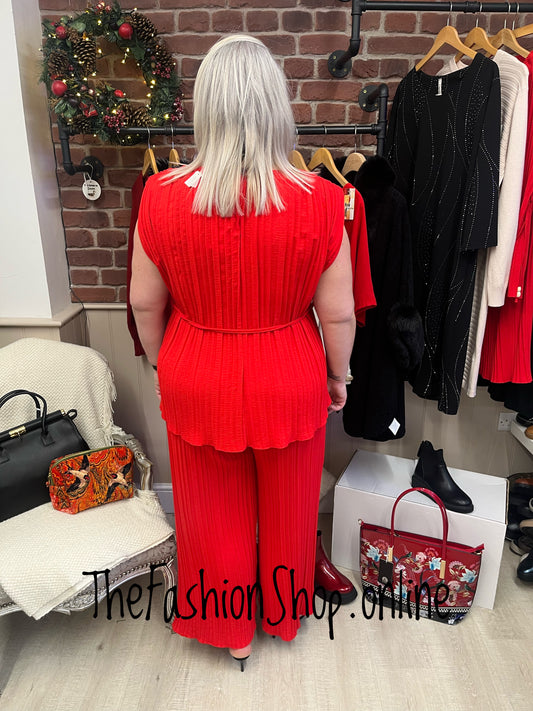 Hermione red pleated trouser set 10-18