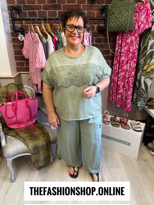Amber khaki lace detail top 14-20