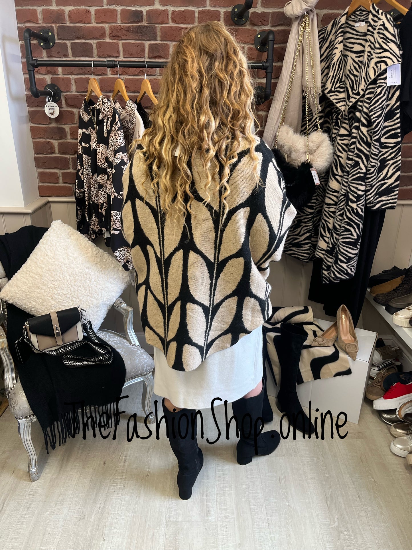 Danni black and beige jumper - free size