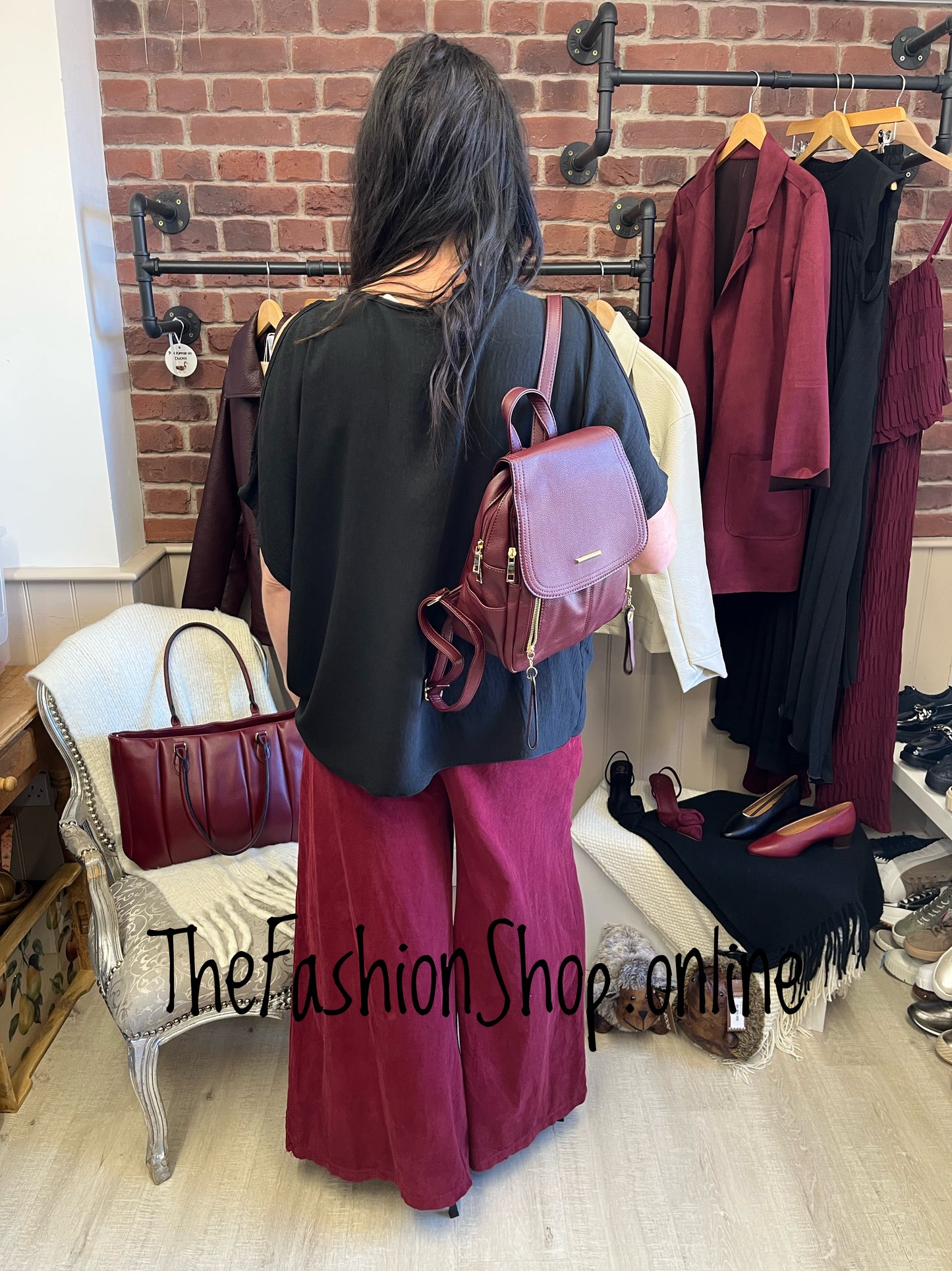 Sienna black cold shoulder top 12-18