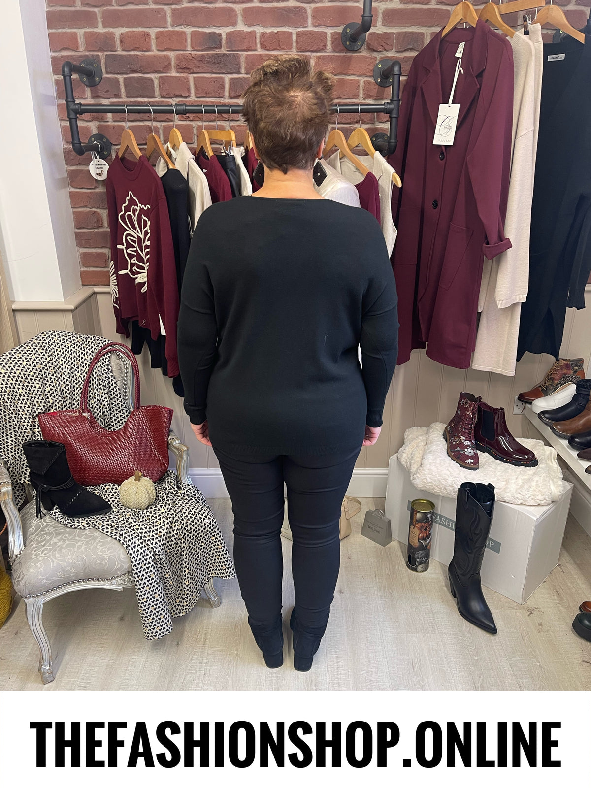 Harlow black V neck fine knit jumper 14-20