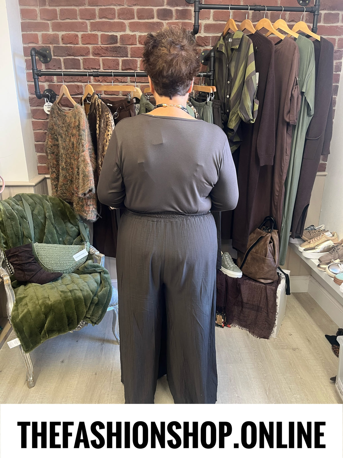 Carmen brown long sleeve layering top 14-20