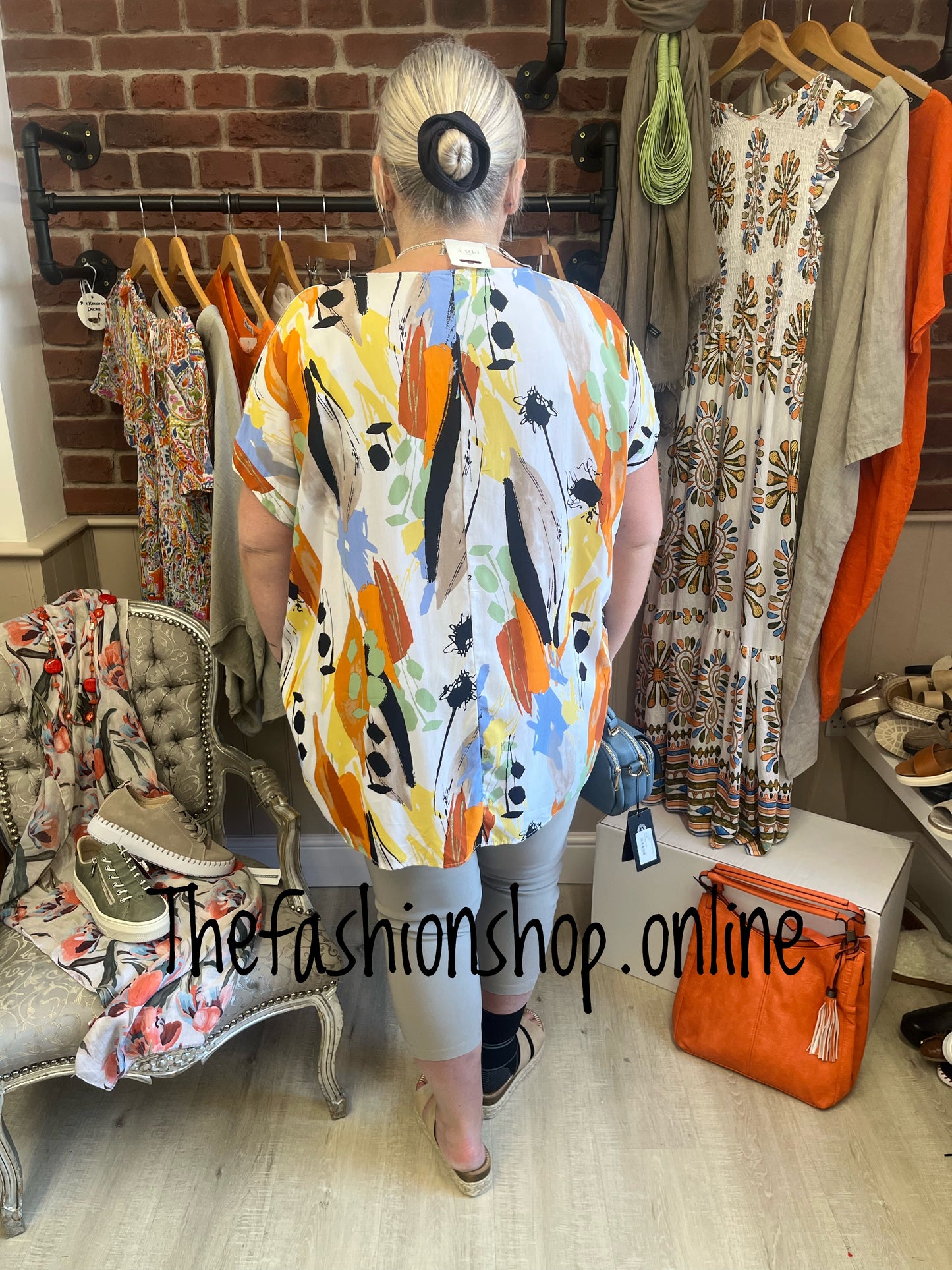 Gina abstract summer top 16-22