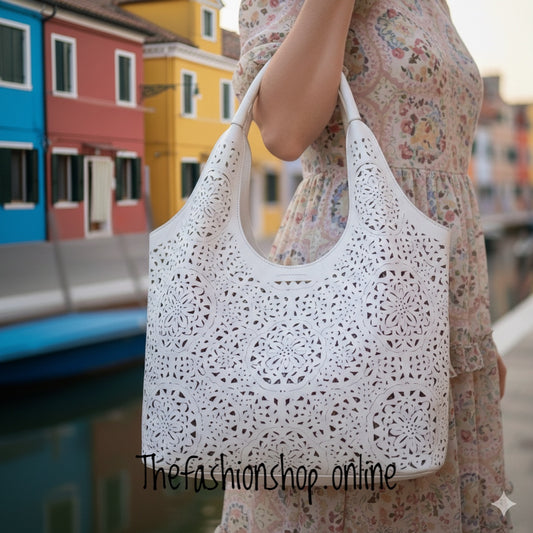 Atlanta white cut out bag in bag