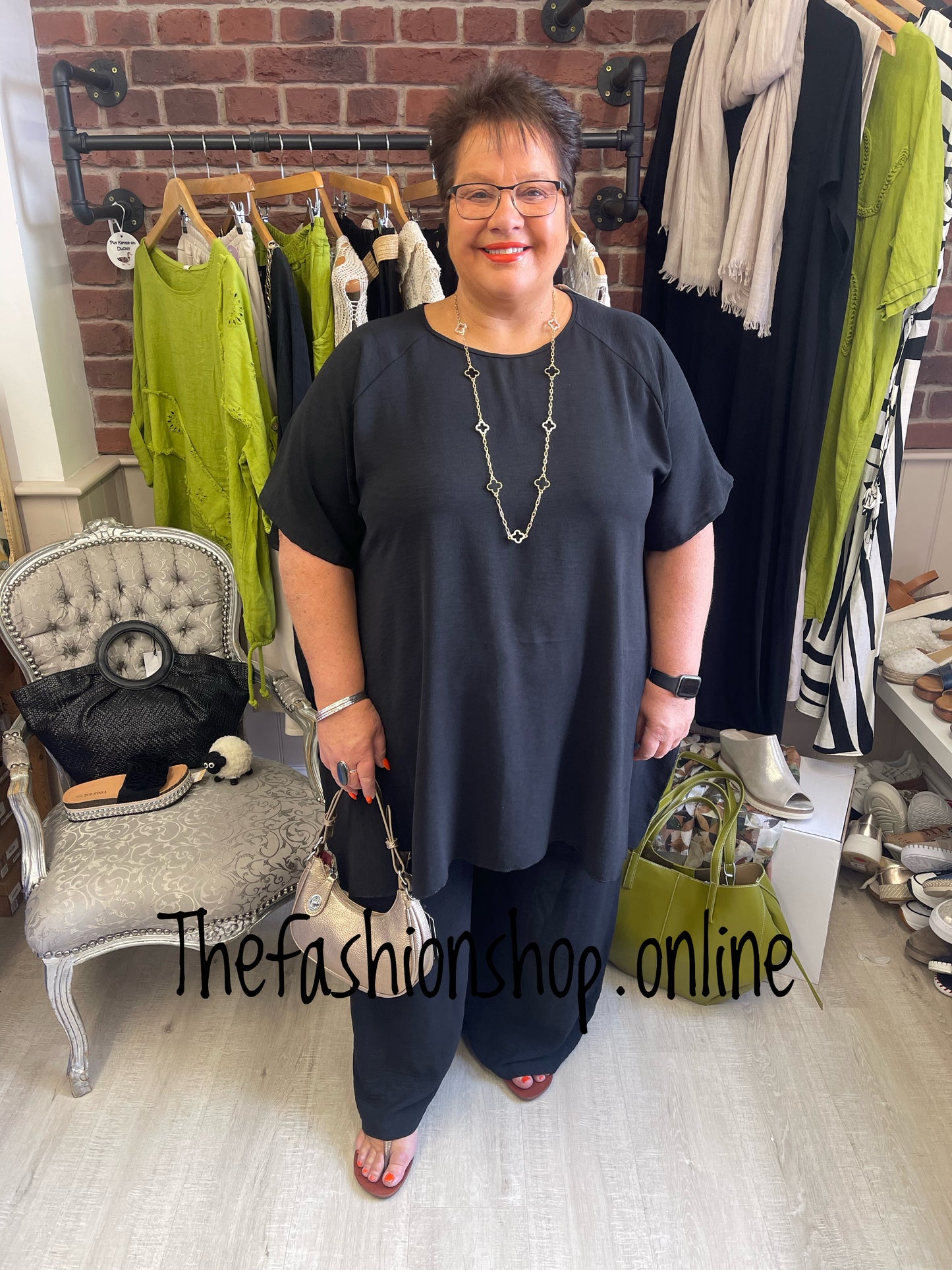 Clarissa black crinkle top 18-24