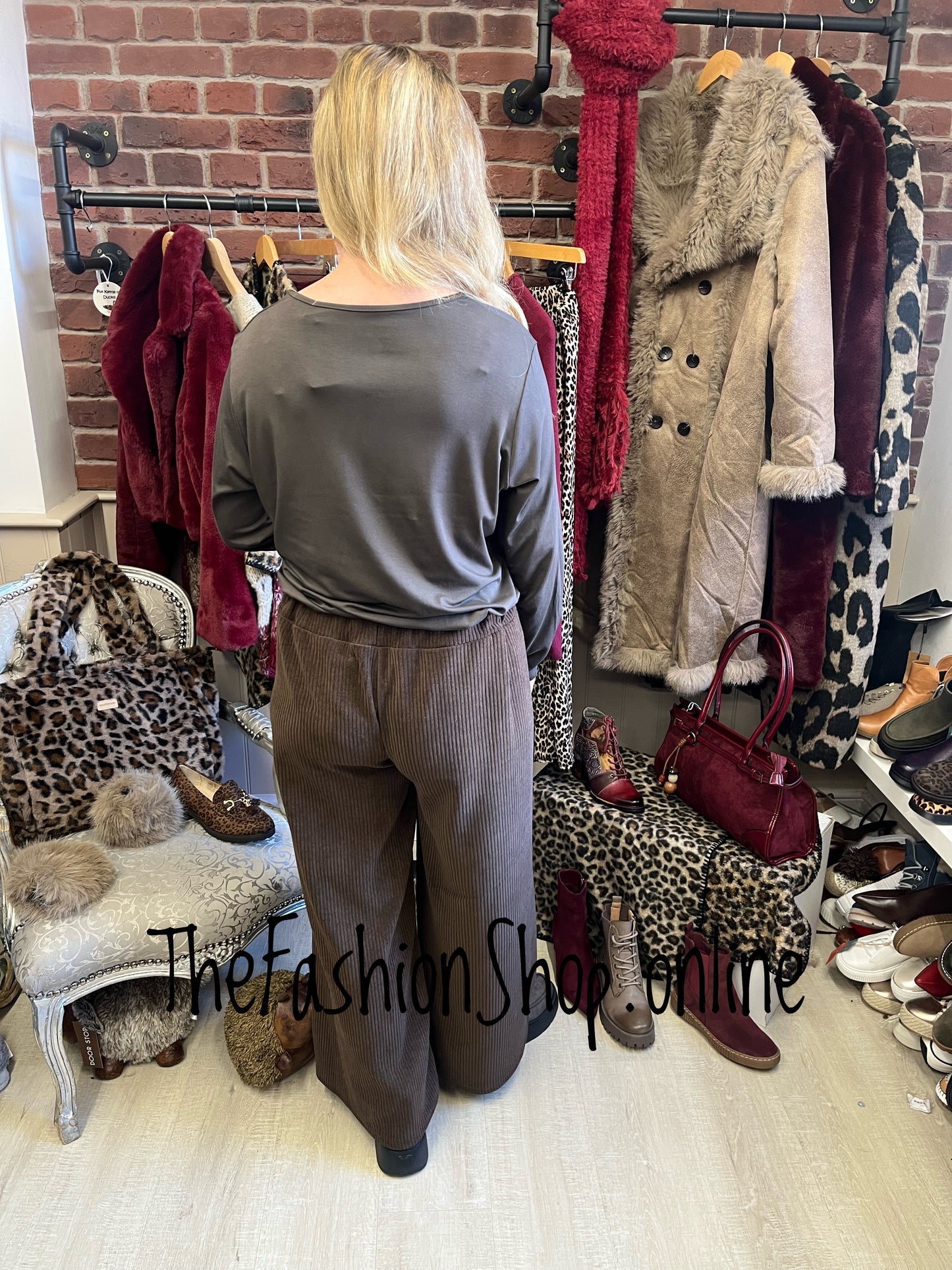 Tia brown long sleeve layering top 12-18