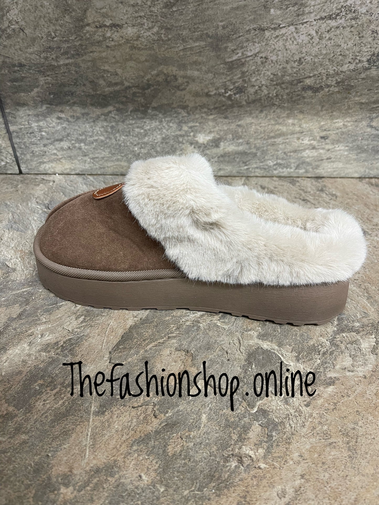 Brown faux fur trim slippers sizes 3-8 (36-41)