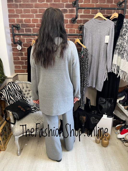 Lara grey co-ord set sizes 10-16 and 16-20