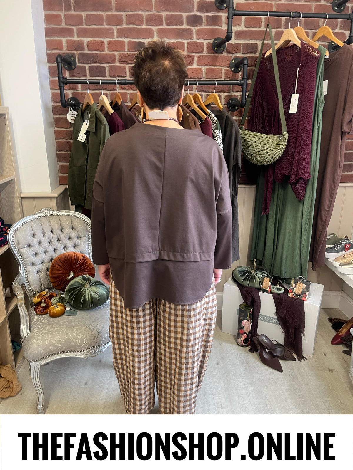 Lola brown button top 14-20