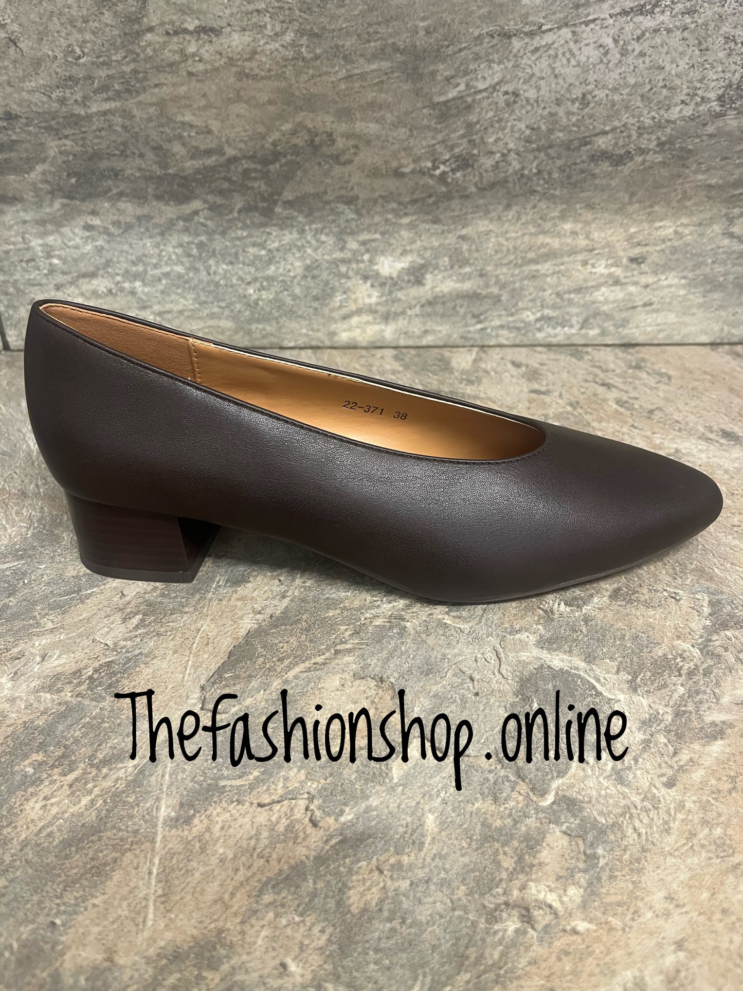 Penny brown court shoe sizes 3-8 (36-41)