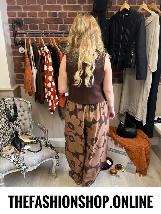 Maria brown knitted waistcoat 8-12
