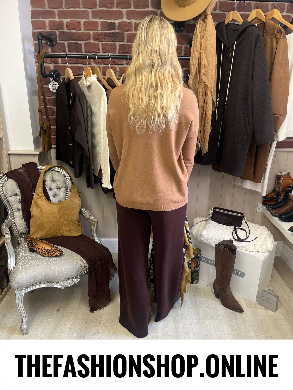 Harlow camel V neck fine knit jumper 14-20