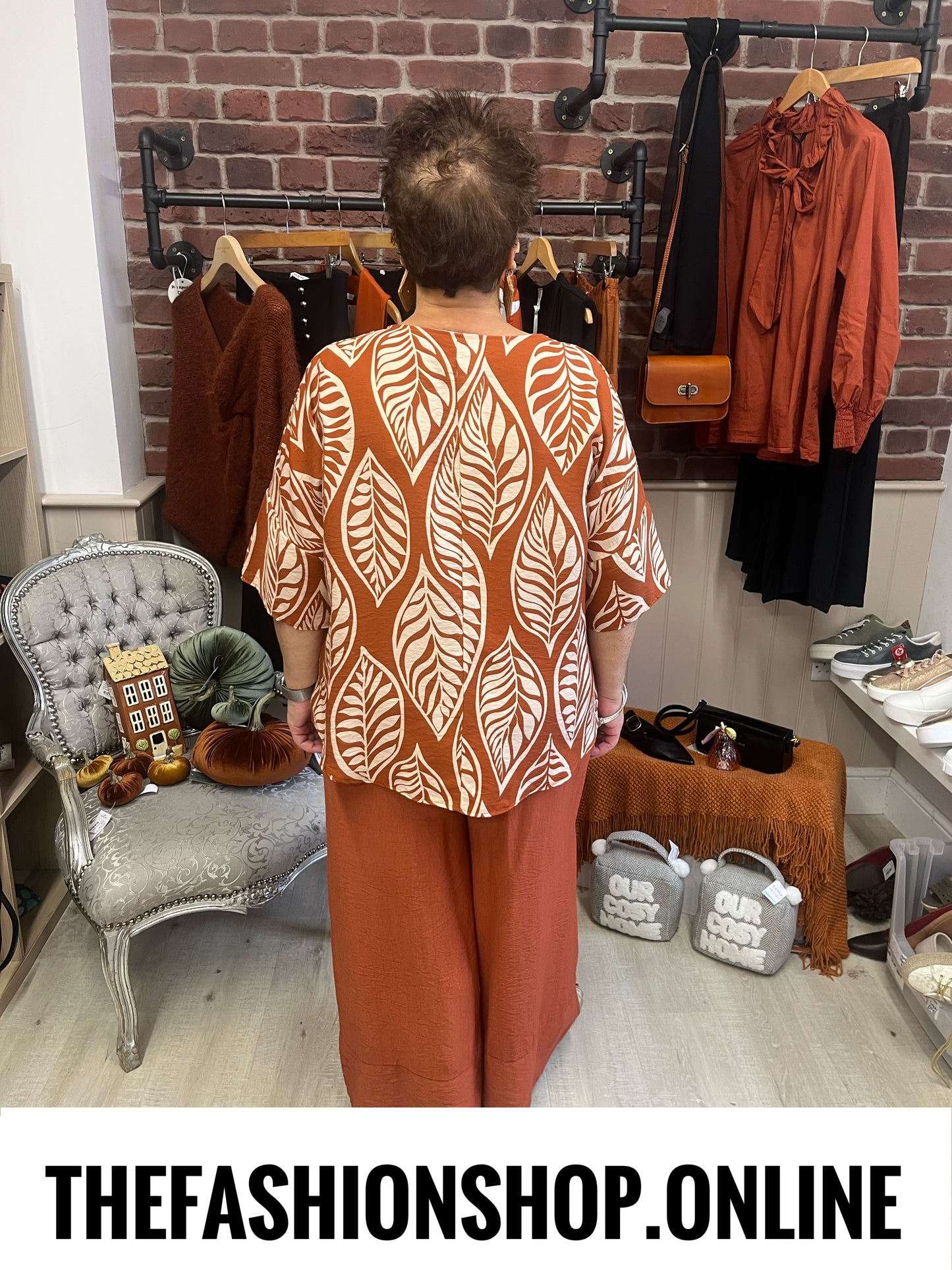 Nancy cinnamon leaf print button top 14-20