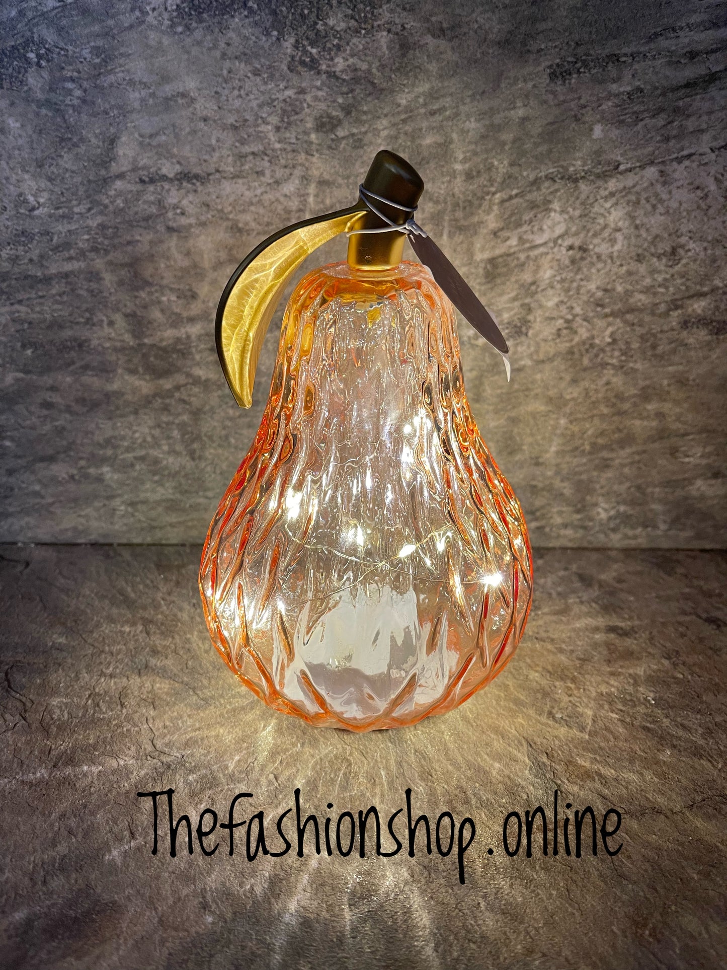 Diamond cut LED large pear in amber