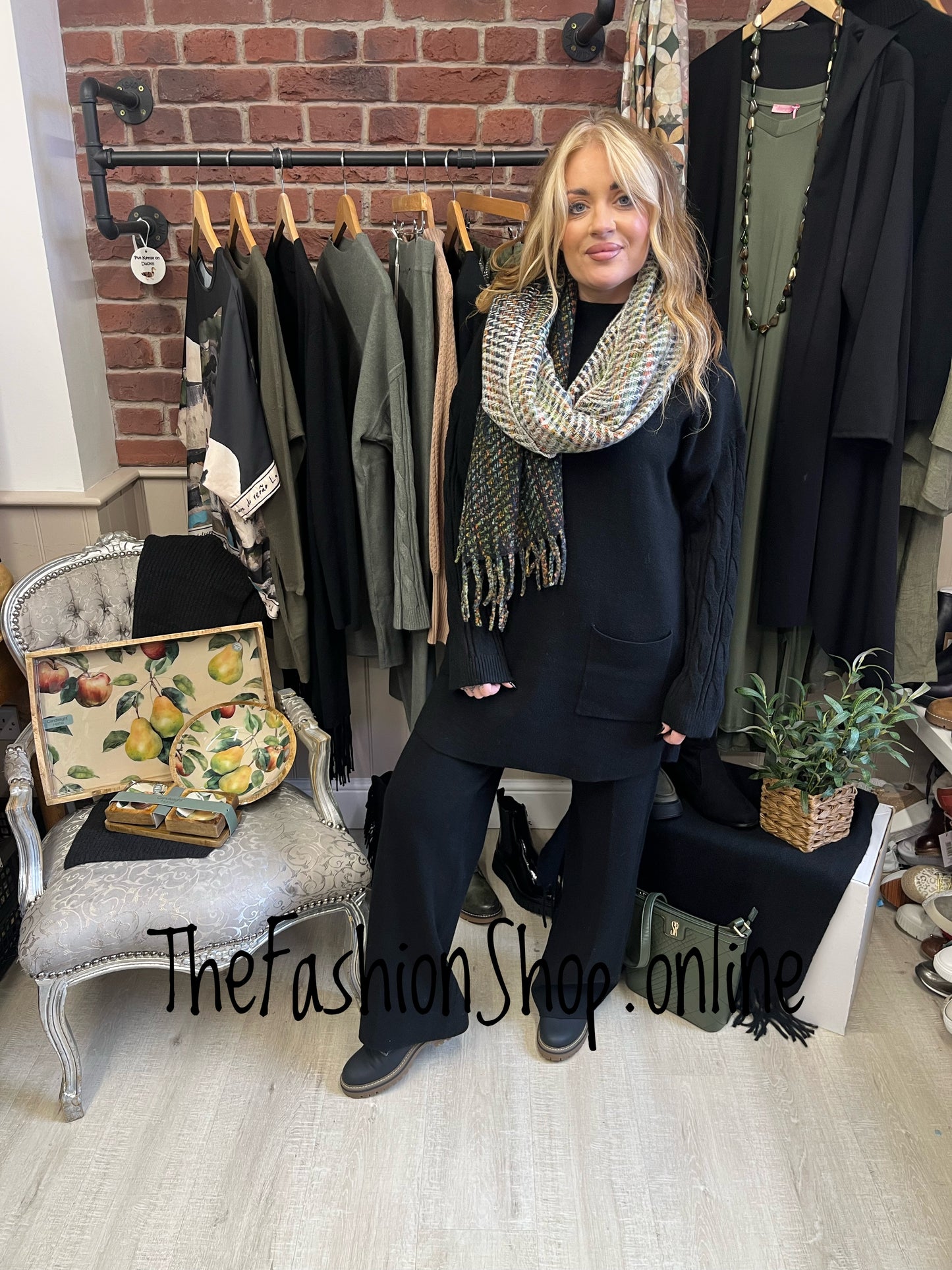 Emily Black Cashmere mix co-ord 12-16
