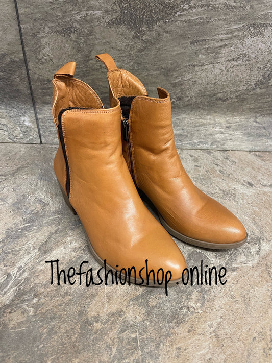 Modella Lisbon tan leather boots sizes 4-9 (37-42)