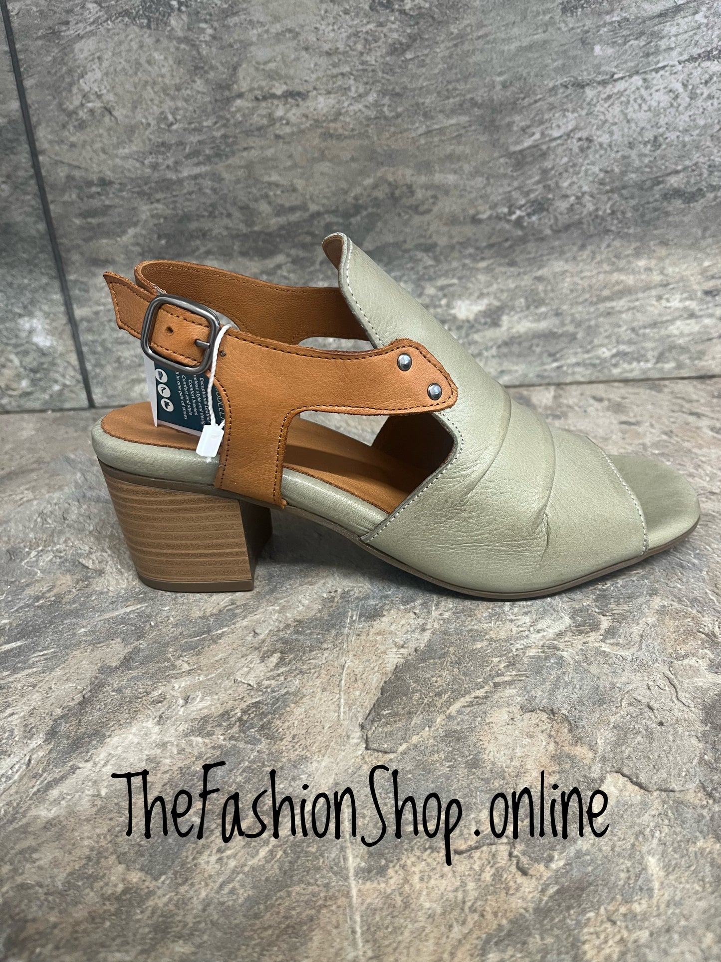 Modella Catherine khaki and tan leather sandals sizes 4-8 (37-41)