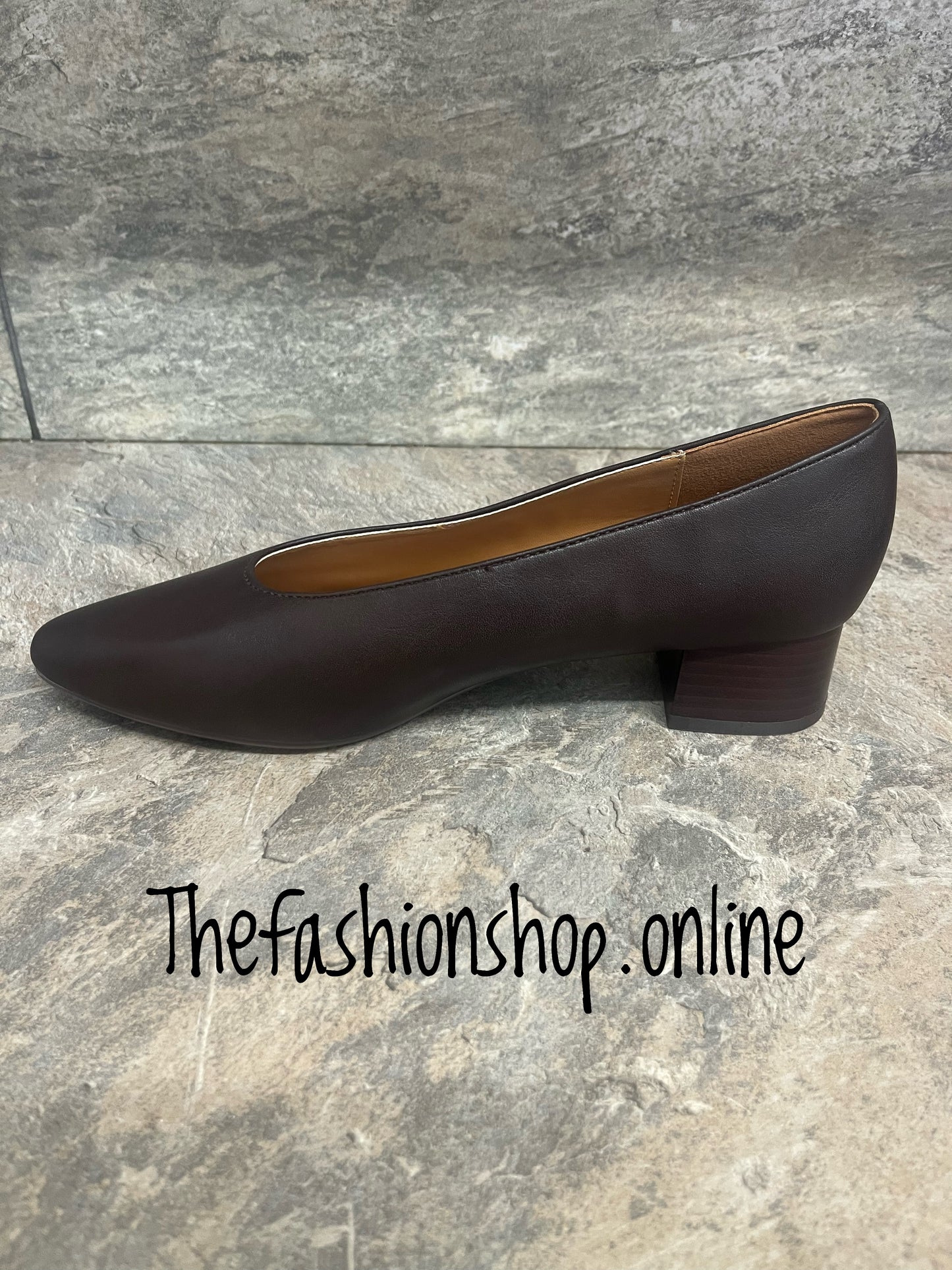 Penny brown court shoe sizes 3-8 (36-41)
