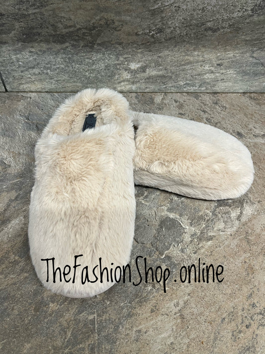 Jo & Joe Callie beige slippers sizes 3-8