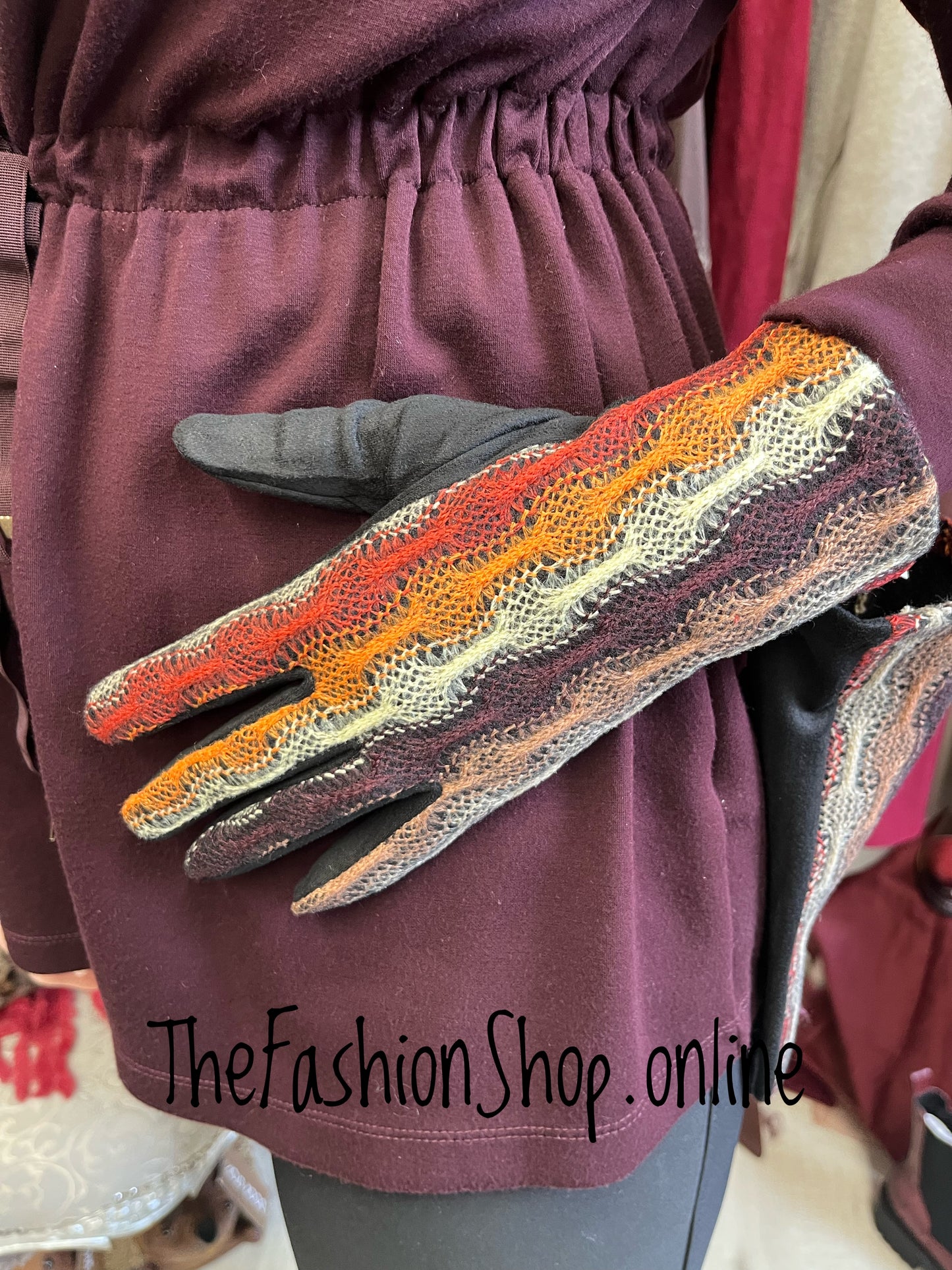 Autumn wine lace look gloves
