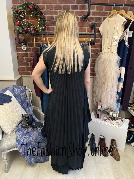 Joy black drape pleated set 8-14