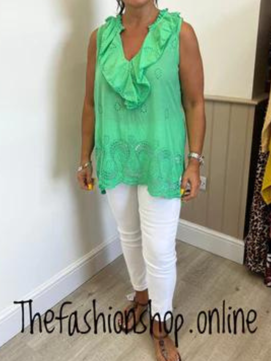 Green broderie anglaise linen mix top 12-16