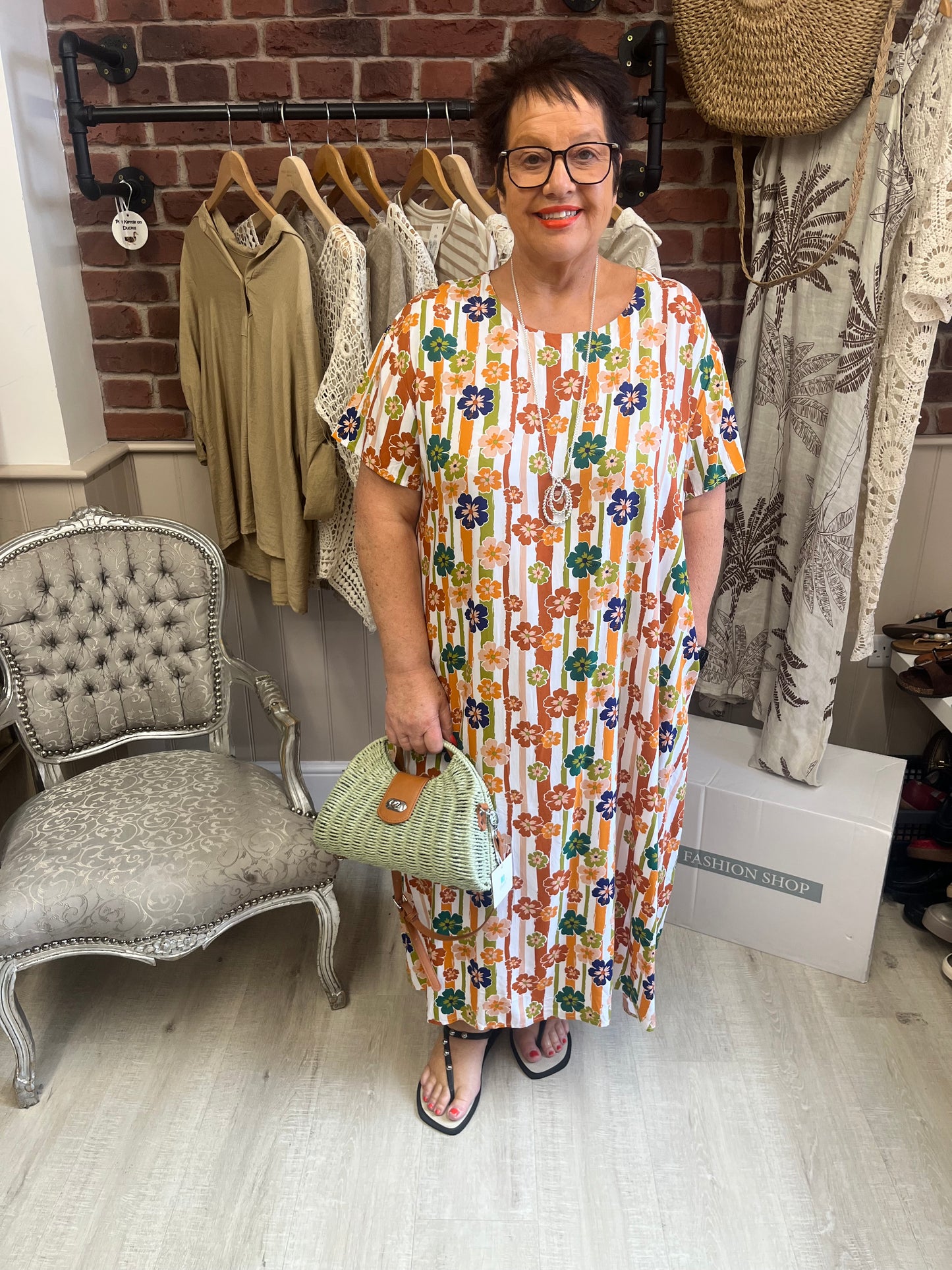 Fly Out retro flowers dress 16-22