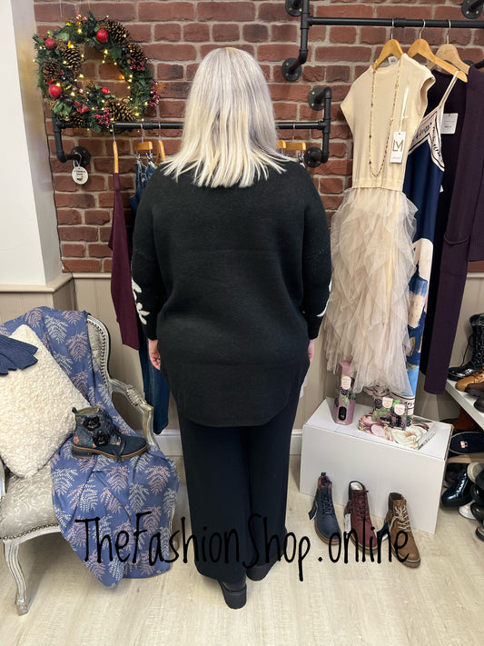 Wendy black floral jumper 12-22
