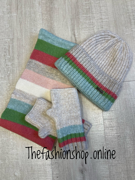 Red Cuckoo Hat Gloves And Scarf Set Pink