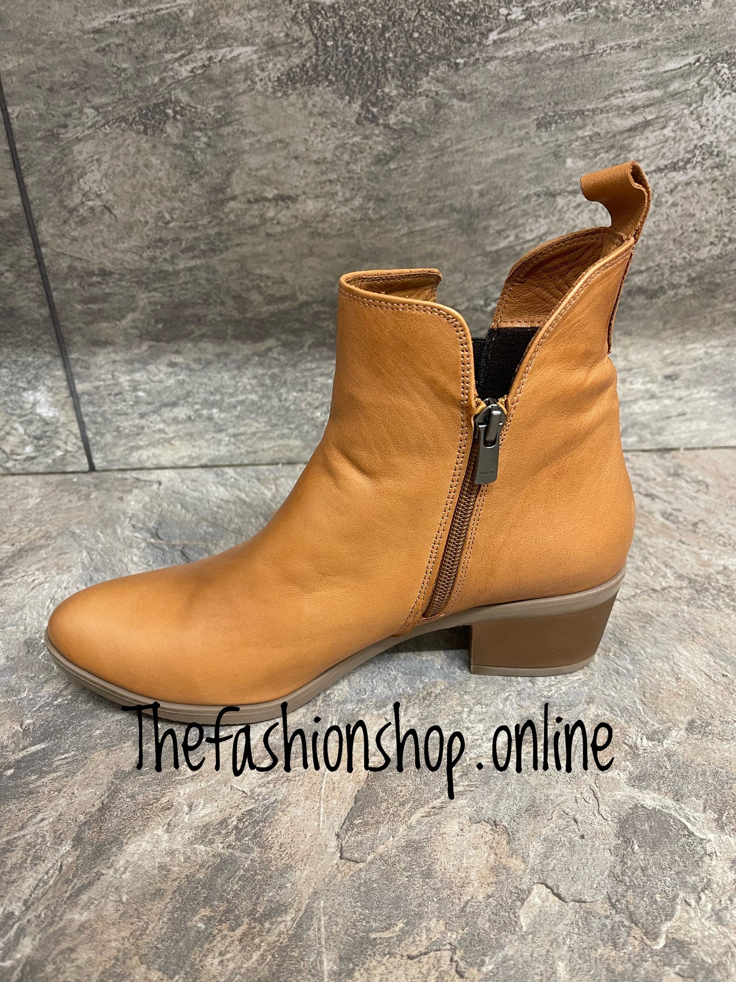 Modella Lisbon tan leather boots sizes 4-9 (37-42)