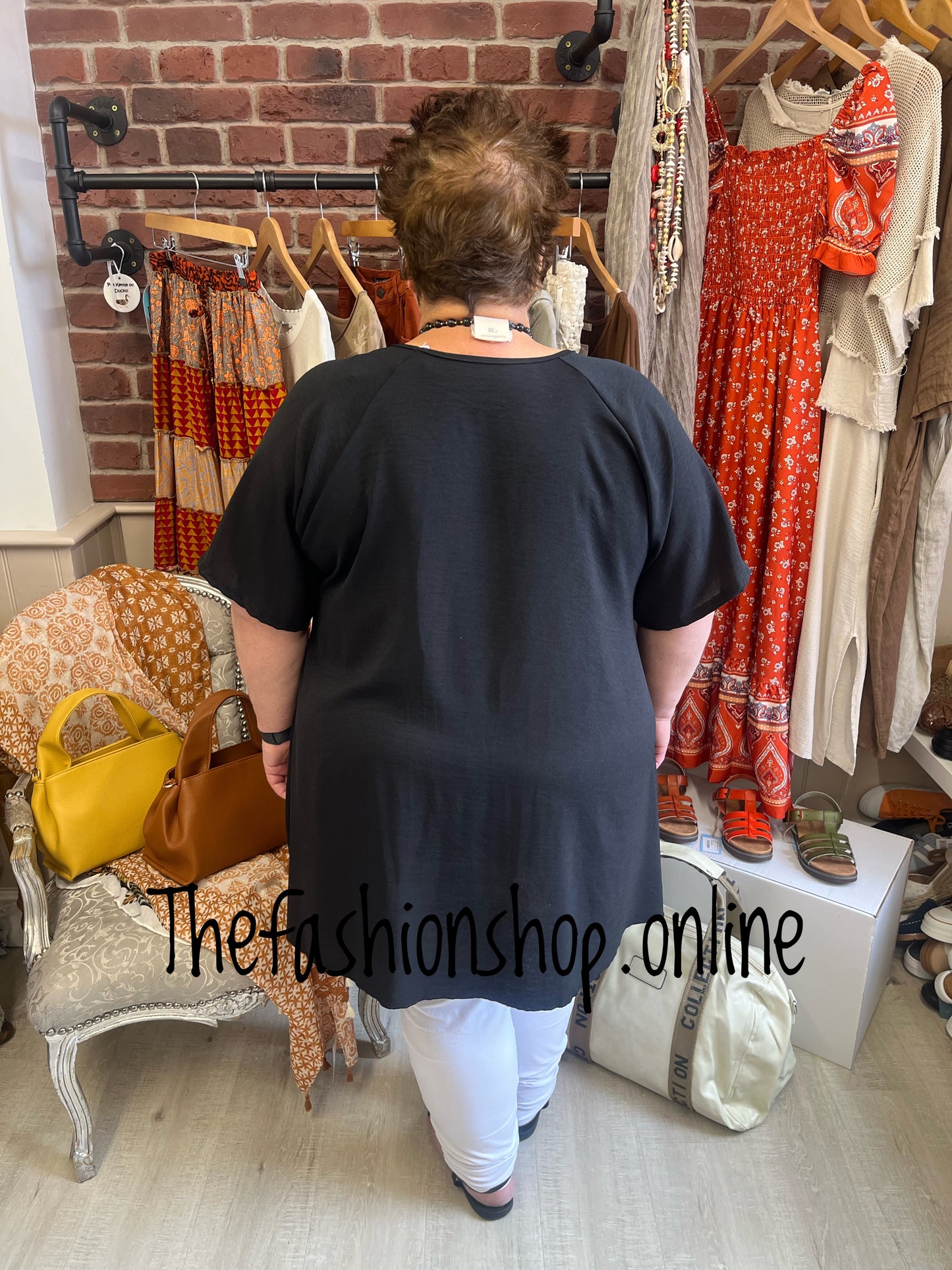 Clarissa black crinkle top 18-24