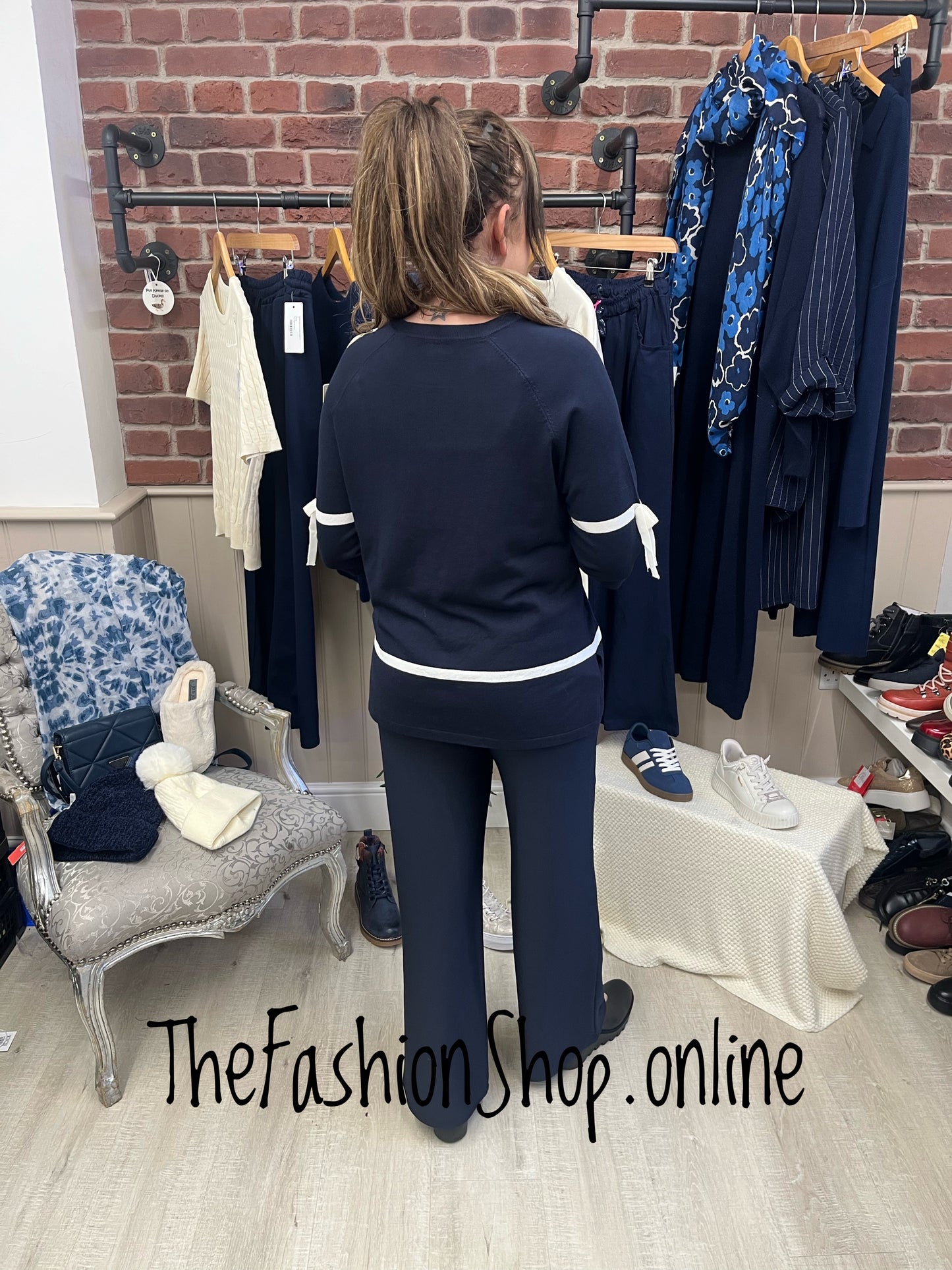 Christina navy and cream knitted top 10-12 and 14-16