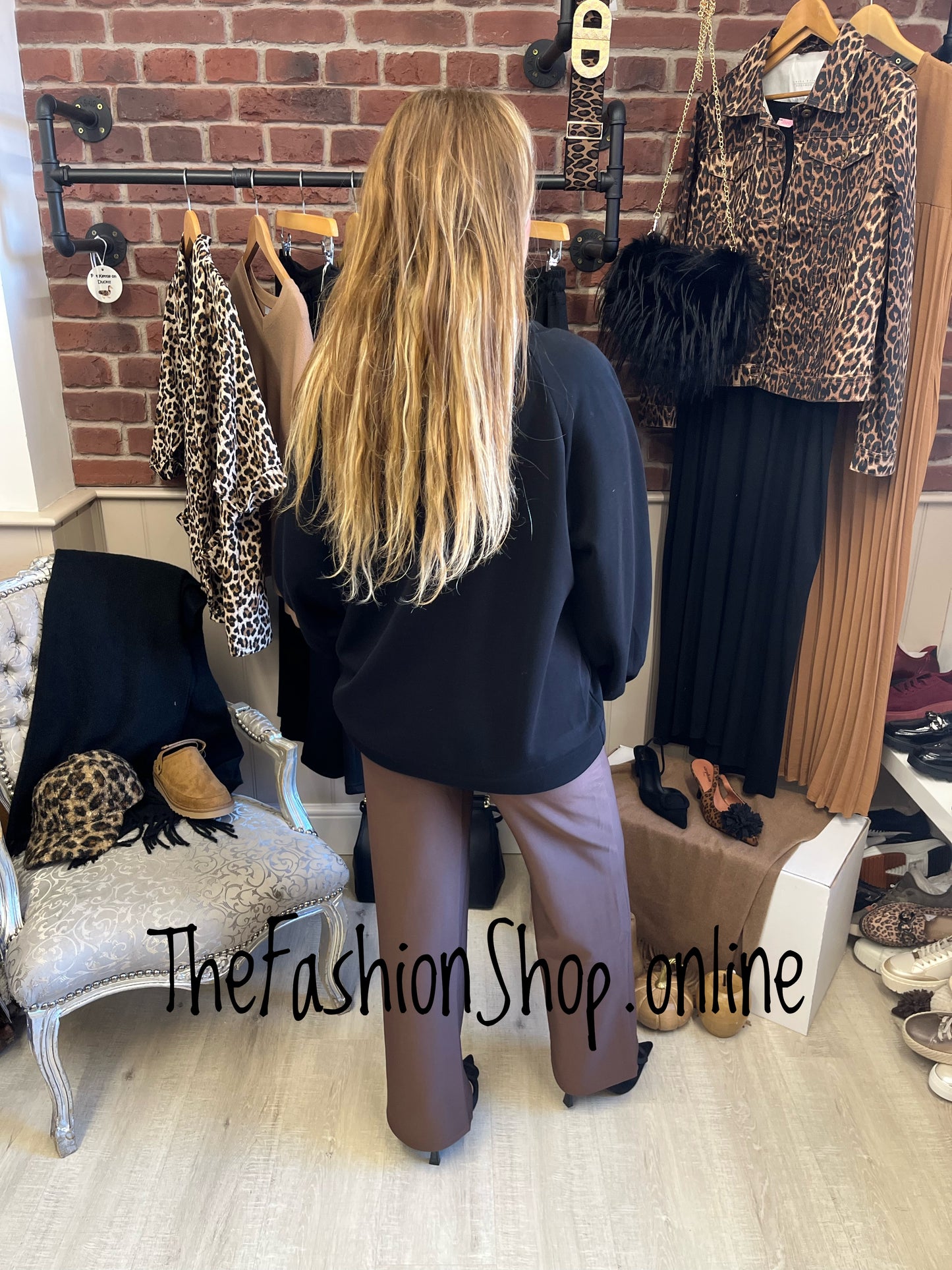 Bella black sweatshirt 10-16