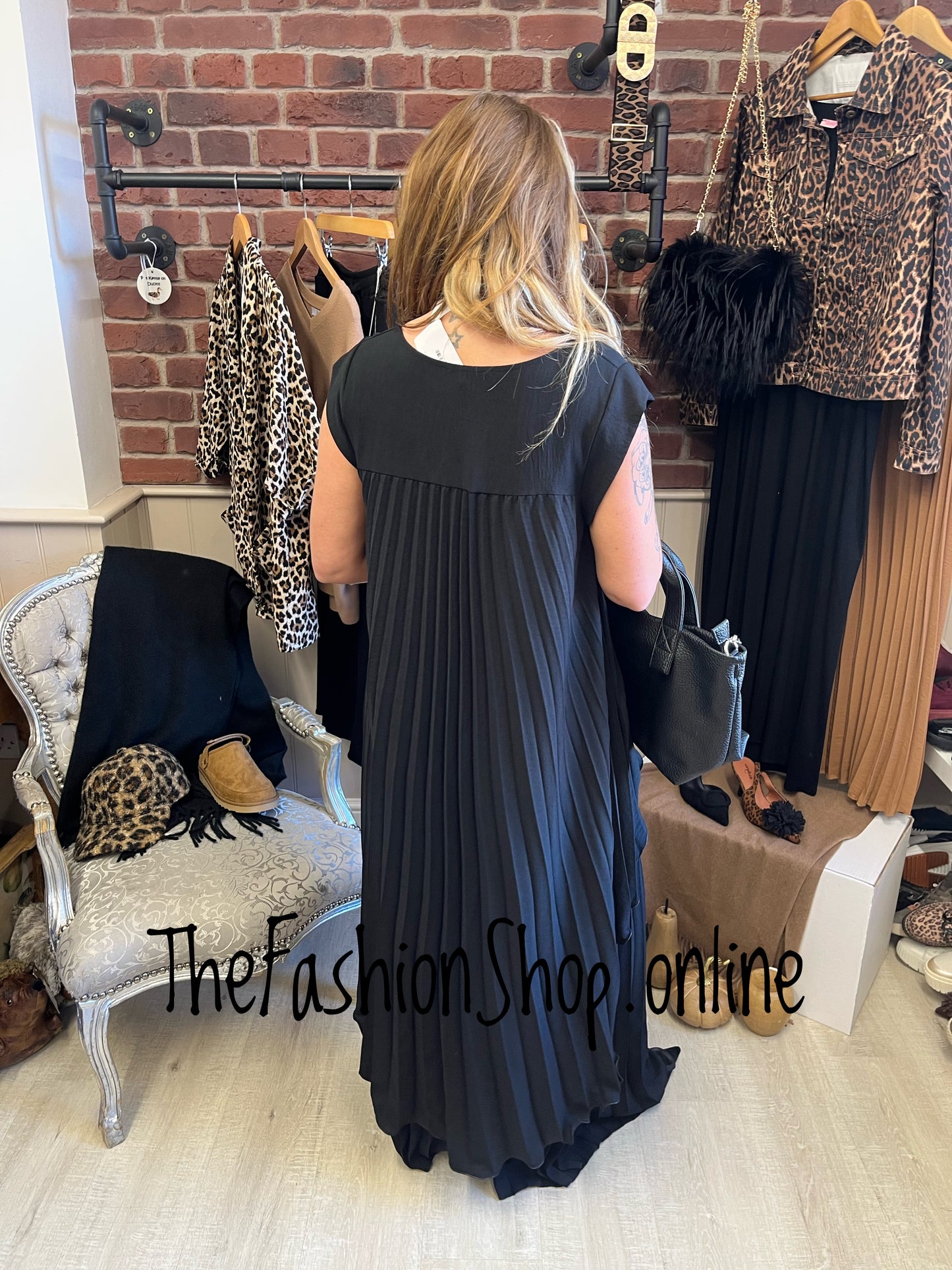 Joy black drape pleated set 8-14