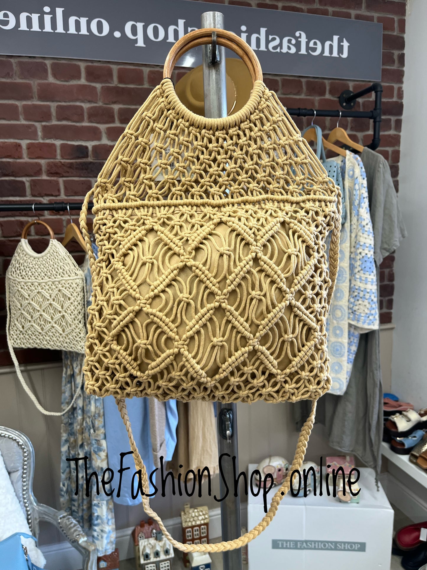 Lottie camel macrame bag with wooden handles