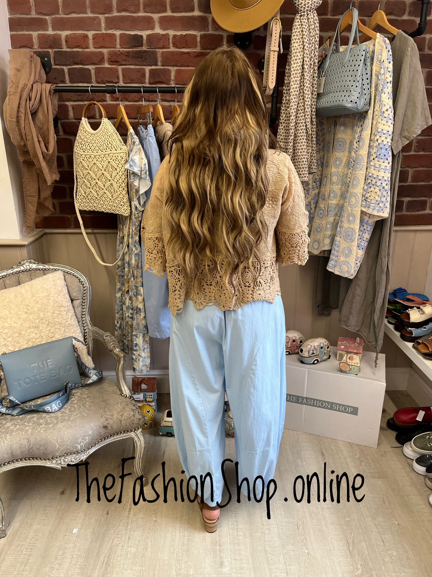 Diana light blue cropped trousers 10-16